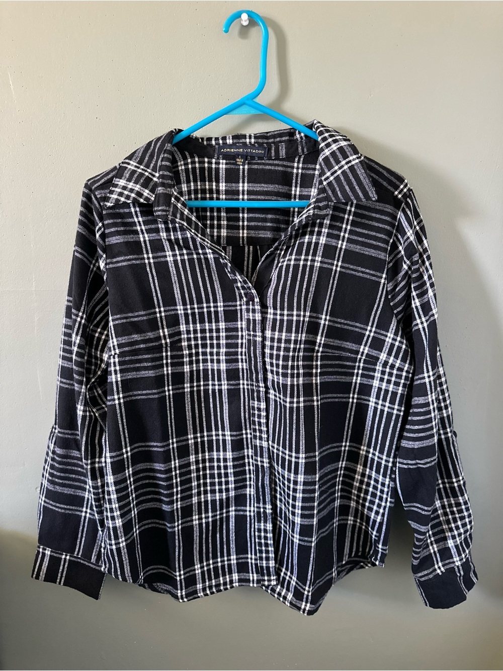 ADRIENNE VITTADINI Black and White Plaid Button-Up Shirt